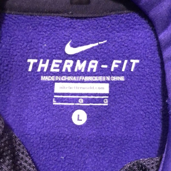 Nike Women’s therma-fit hoodie - Picture 3 of 4